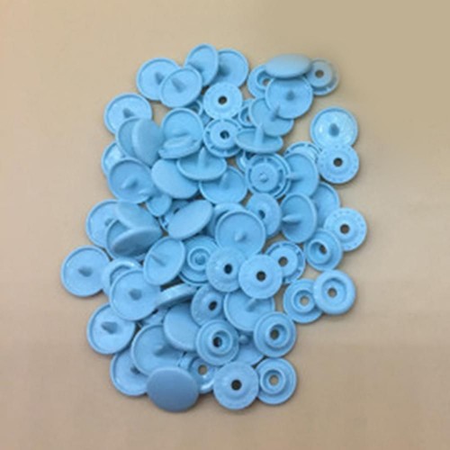 Turuncu Orta Boy Plastik Düğme 13mm